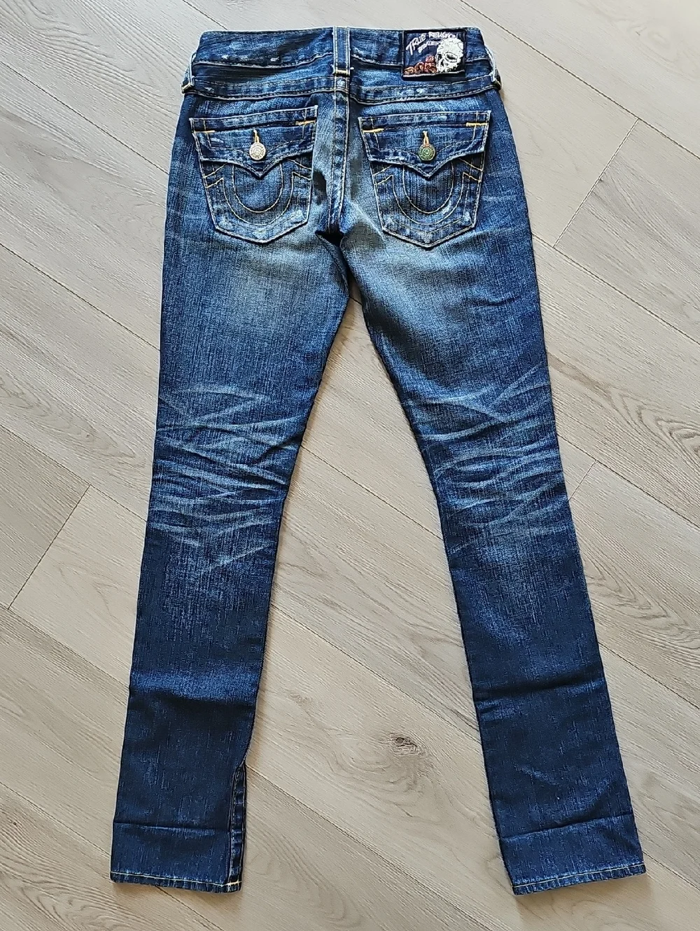 Y2K True Religion Low Rise Billy Skull Tab Roses Jeans, Sz 23 - Picture 11 of 16